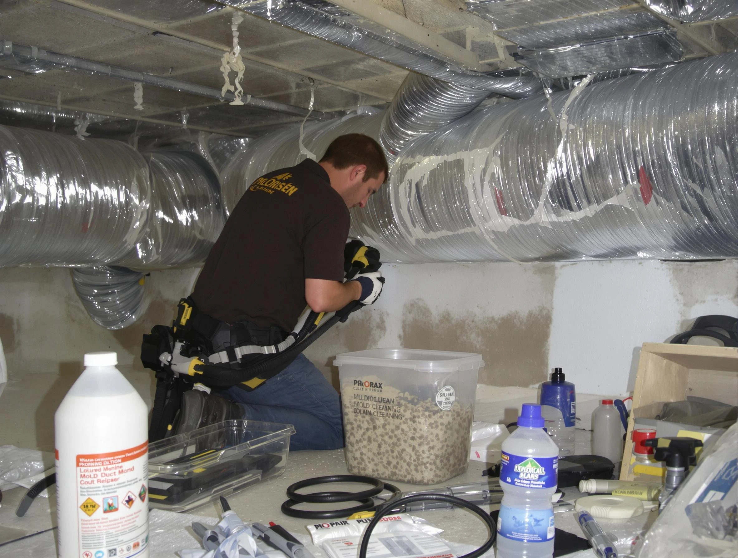 Tuscaloosa Air Duct Cleaning specialist performing professional mold removal from air ducts in Tuscaloosa